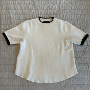 Zara White Short Sleeve Knit Top with Black Trim